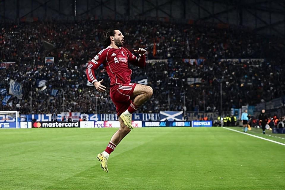 C7娱乐入口-3-0！萨拉赫失单刀，索博斯洛伊致敬小罗，利物浦剑指欧冠16强